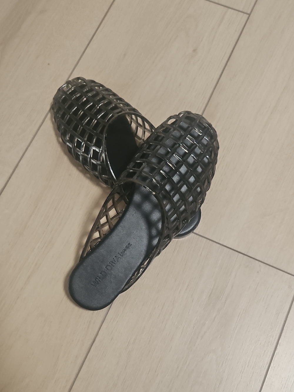 Woven Slip-On Women's Mule - Black Size 6